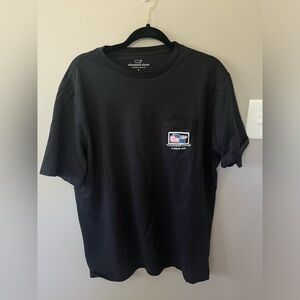 Men’s black vineyard vines Tshirt